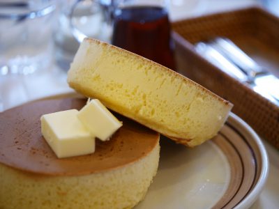 鎌倉のイワタコーヒーで人気の分厚いホットケーキ