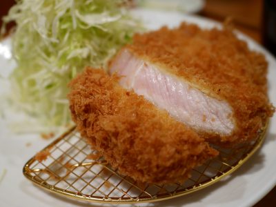 ミート矢澤系列のとんかつ店「あげ福」で上ロースカツとメンチカツとチキンカツ ／東京五反田
