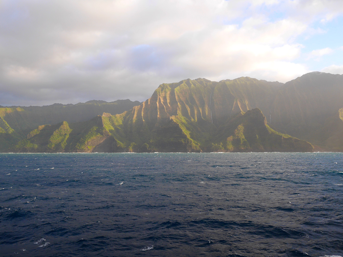 プライド・オブ・アメリカで巡るハワイ4島(オアフ・マウイ・ハワイ・カウアイ)クルーズ旅！