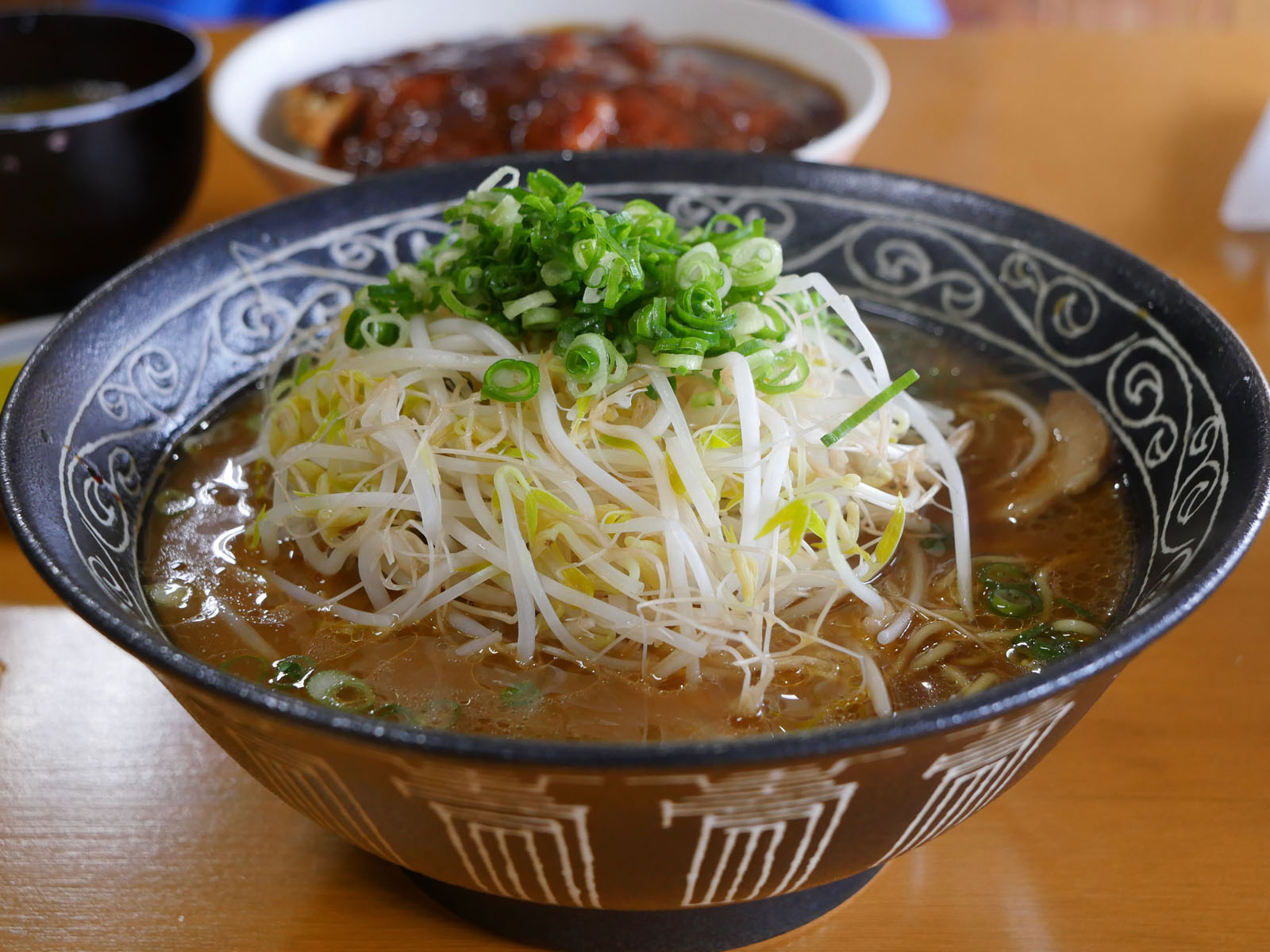 中華そば専門店「広松」さんで、もやし追加した中華そばとデミカツ風特製カツ丼食べたよ！／岡山県岡山市