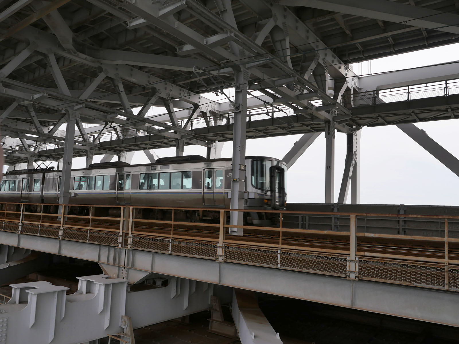 瀬戸大橋スカイツアーに参加したよ！普段立ち入ることのできない瀬戸大橋の内部を歩くよ。