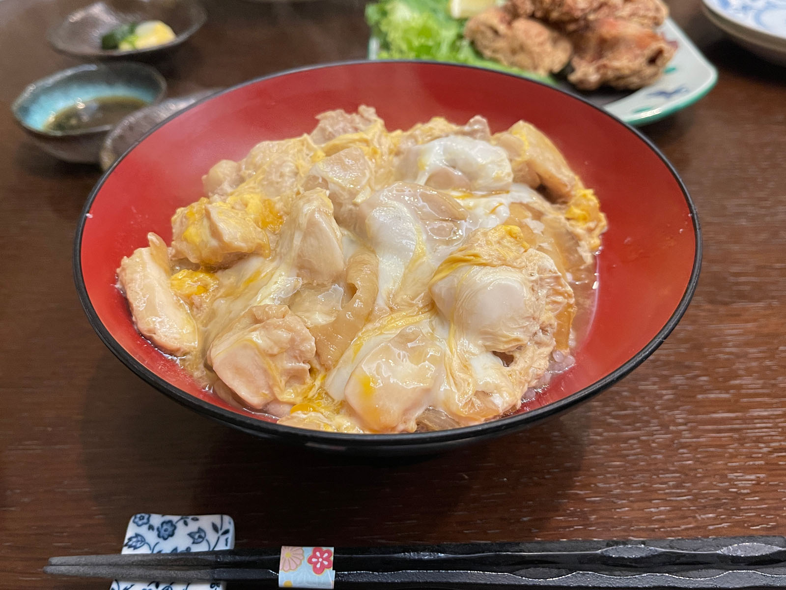 横浜 馬車道にある日本料理屋「新田」さんでランチしたよ！親子丼、唐揚げ、煮魚定食！