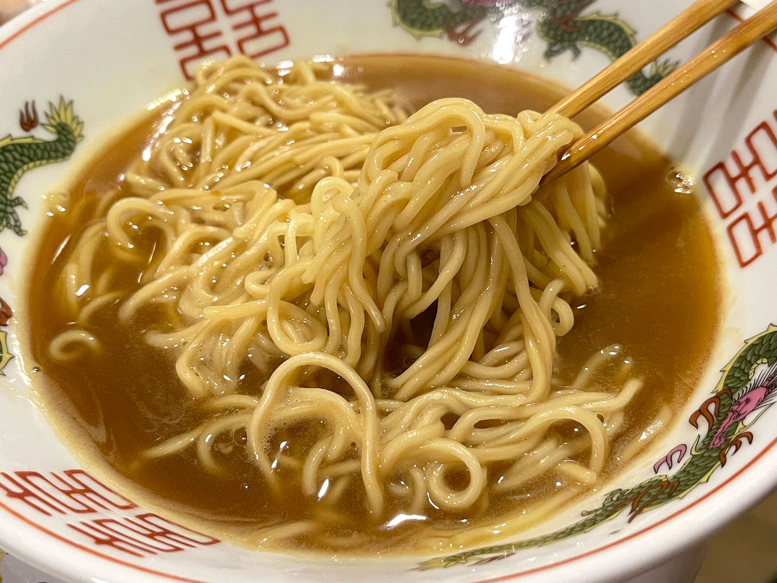 冷凍したカレーラーメン食べ比べ！ まずは「味の大王 元祖カレーラーメン」を食べてみる！