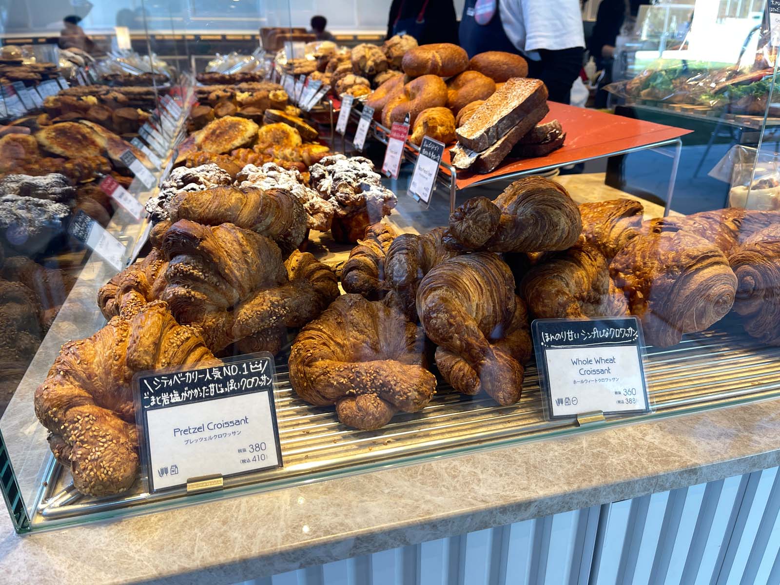 THE CITY BAKERY(ザシティベーカリー) みなとみらい店で"野菜とフムスのピタサンド"食べた！／神奈川県横浜市