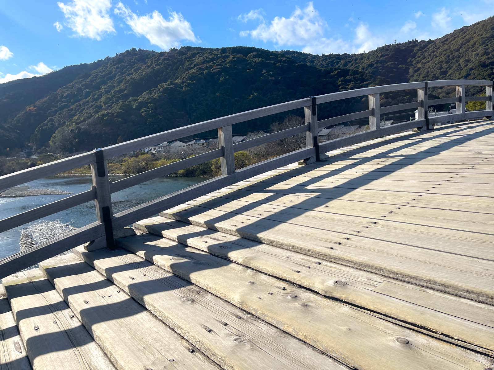 世界的にも稀な迫持式(せりもちしき)を用いたアーチ構造の"錦帯橋"を歩いてみたよ！／山口県岩国市