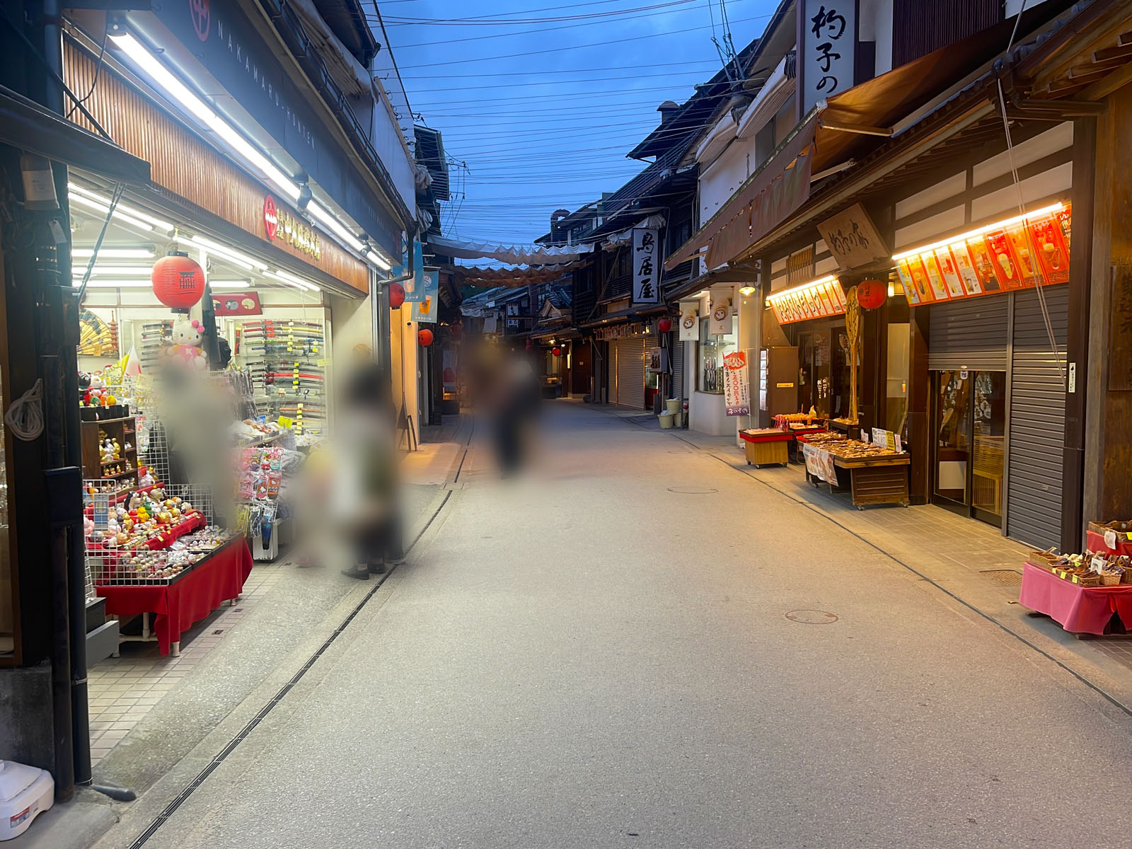 干潮の厳島神社 大鳥居を見るため、夕暮れの宮島をプラプラしてみたよ！／広島県廿日市