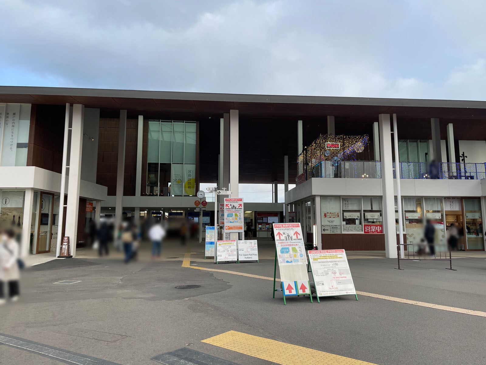 JR西日本宮島フェリーで安芸の宮島に渡ってみたよ！／広島県廿日市