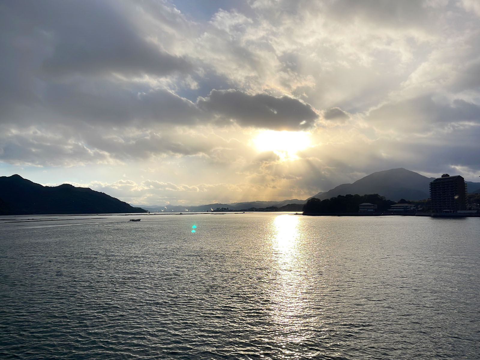 JR西日本宮島フェリーで安芸の宮島に渡ってみたよ！／広島県廿日市