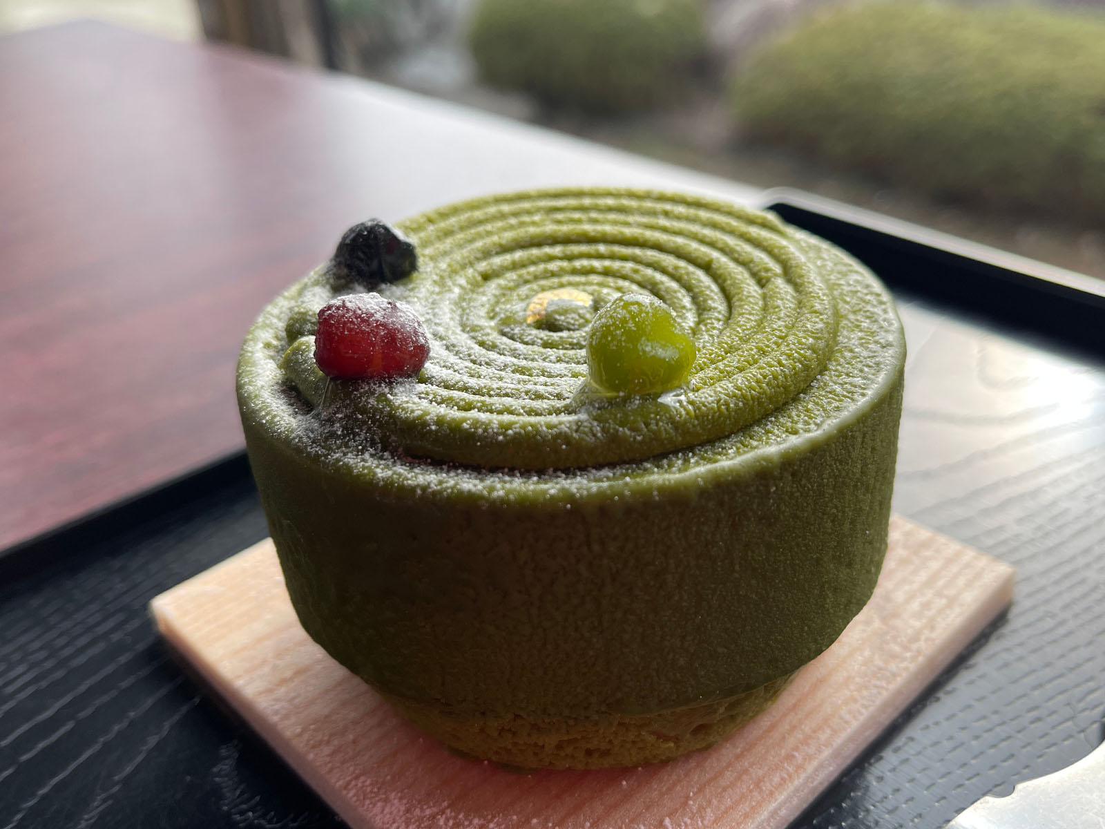 和チョコレートの"カカオ果"で美しい抹茶とほうじ茶のケーキを食べたよ！／広島県広島市