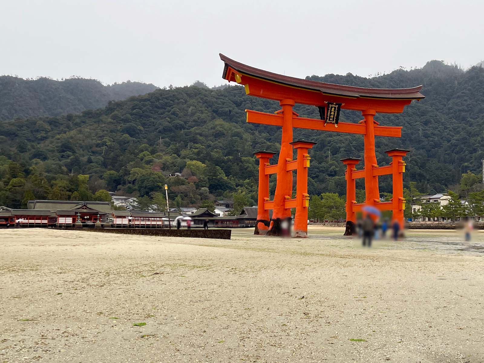 宮島にある国宝・世界遺産 厳島神社の大鳥居の近くまで行ってみたよ！／広島県廿日市