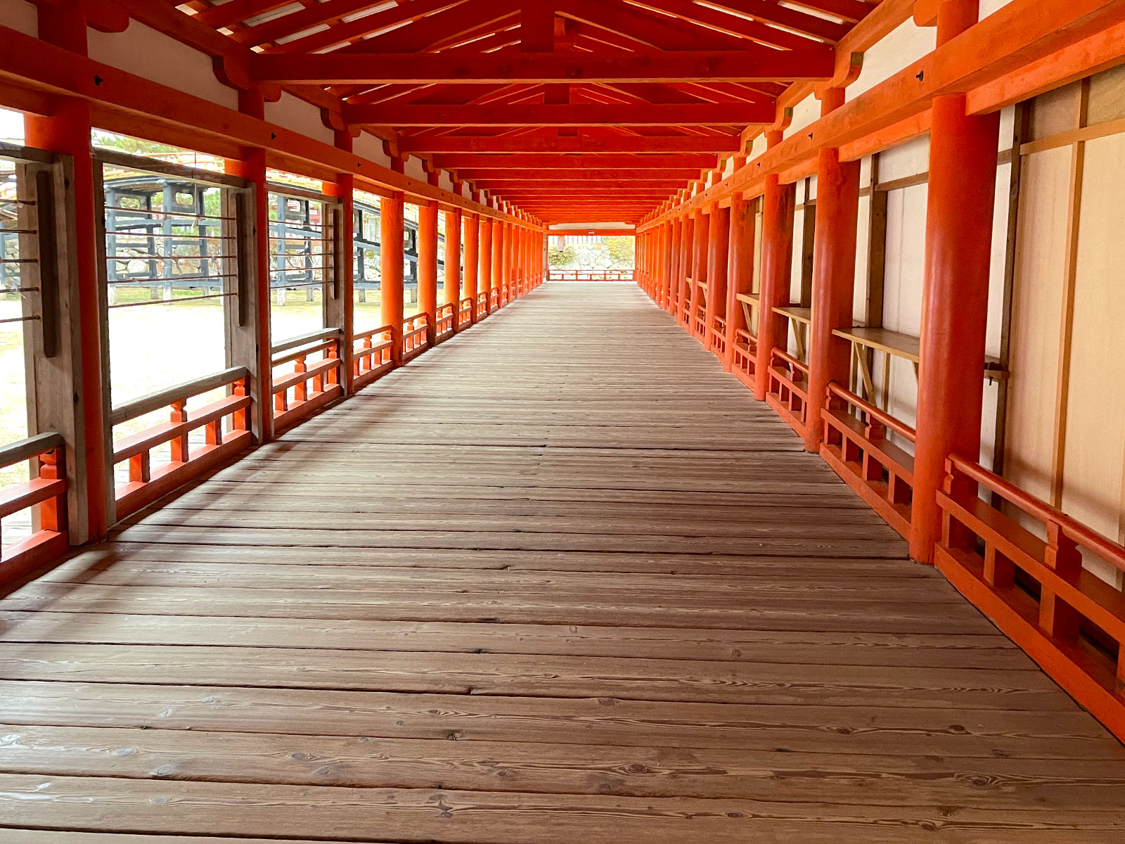 宮島にある国宝・世界遺産 厳島神社の大鳥居の近くまで行ってみたよ！／広島県廿日市