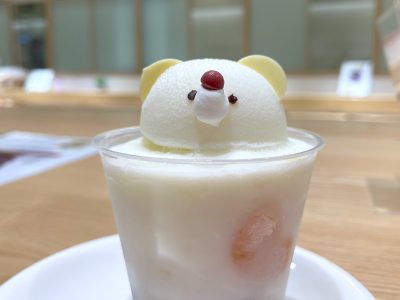 羽田空港第2ターミナル到着ロビーの和蔵場-WAKURABA-カフェでフローズンしろくま食べた