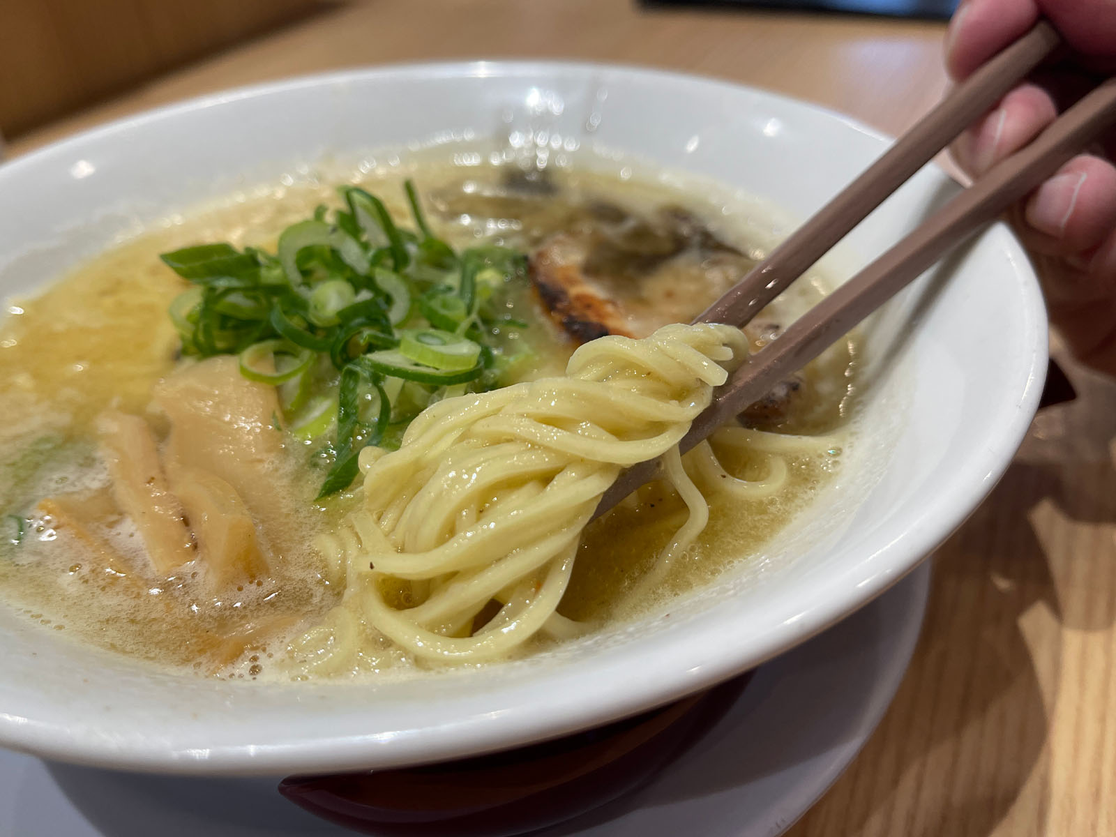 丸鶏醤油ラーメン とりの助の濃厚塩ラーメン、辛うまラーメン、唐揚げ食べた／広島県廿日市