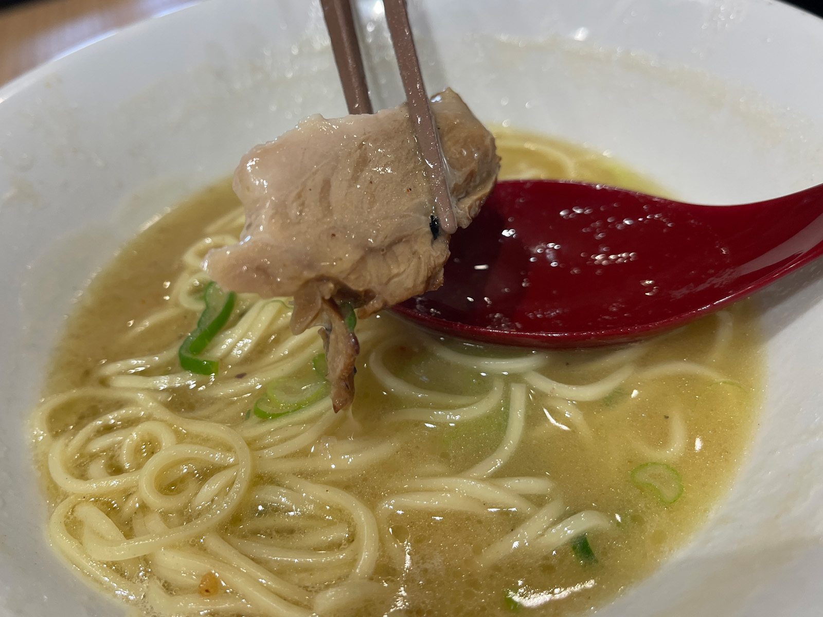 丸鶏醤油ラーメン とりの助の濃厚塩ラーメン、辛うまラーメン、唐揚げ食べた／広島県廿日市