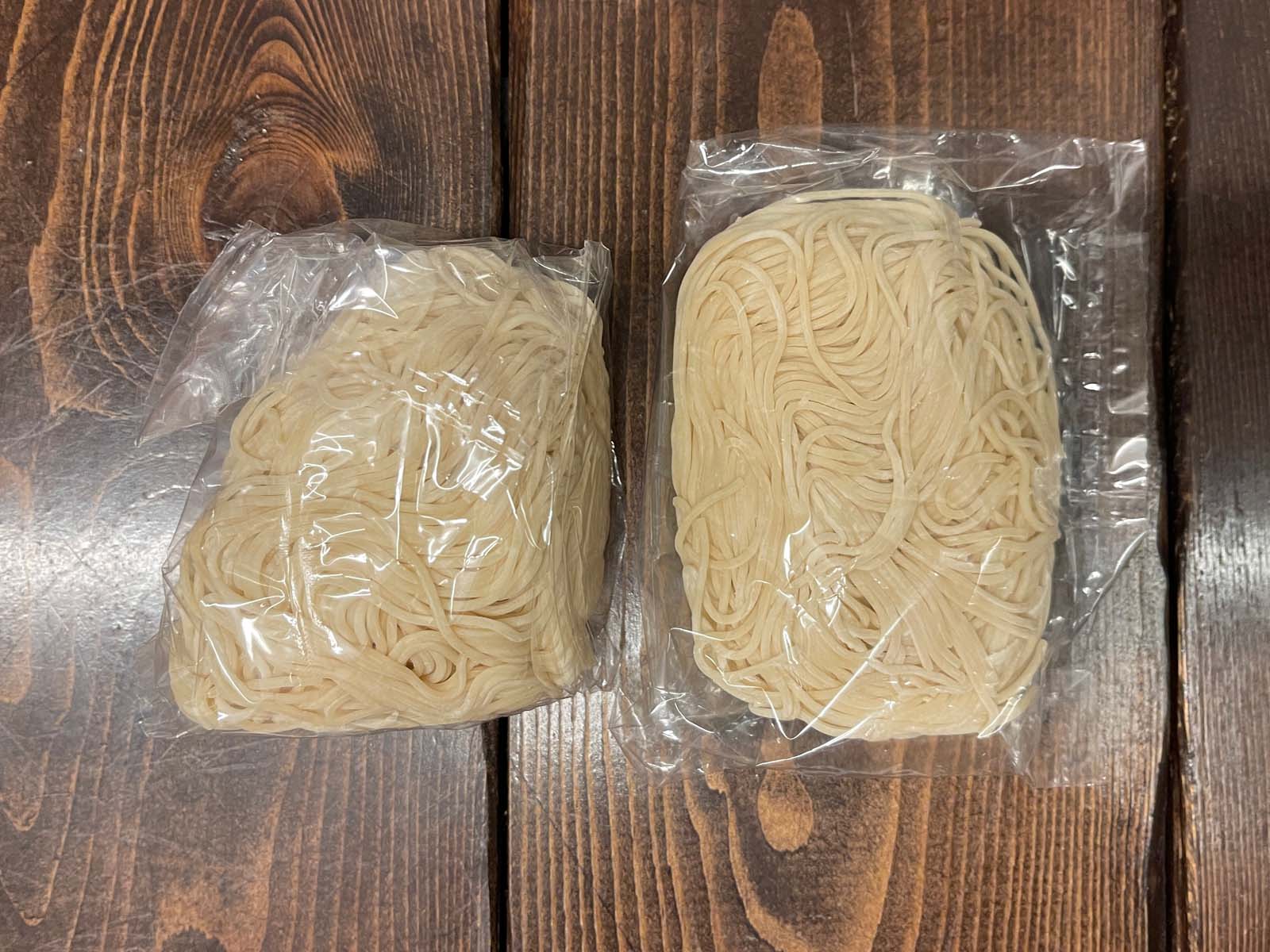 広島で購入した「麺匠碓井 広島中華そば(とんこつ醤油味)」を作ってみたよ！