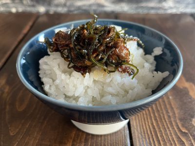 広島県宮島にある「牡蠣屋」のお土産、佃煮とドレッシングを食べたよ！