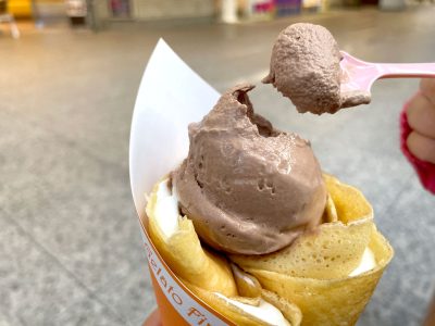 龍盛飯店の食べ歩き・手作り上海風焼きパイ(上海豚肉餅)を食べたよ／横浜中華街