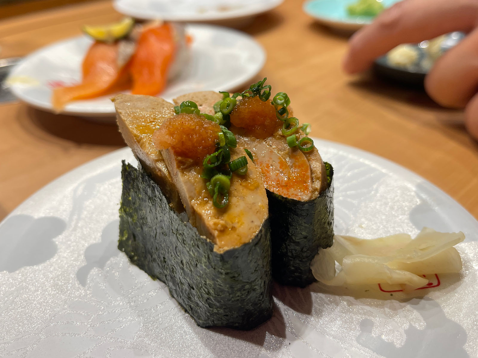 回転寿司 活一鮮で北寄貝、ほたて、寒ぞい、かぶとサーモン寿司食べた！／札幌ノルベサ