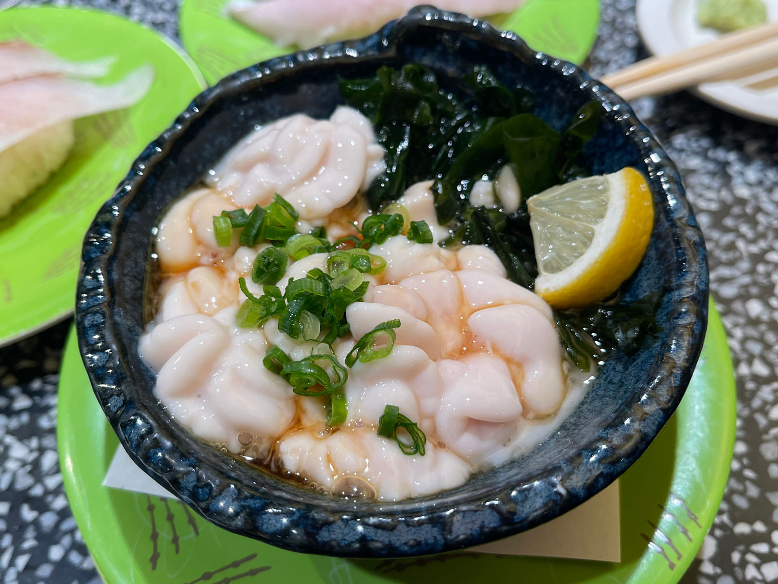 回転寿司 根室花まるでぼたんえび、とろにしん、筋子のお寿司食べた／北海道札幌