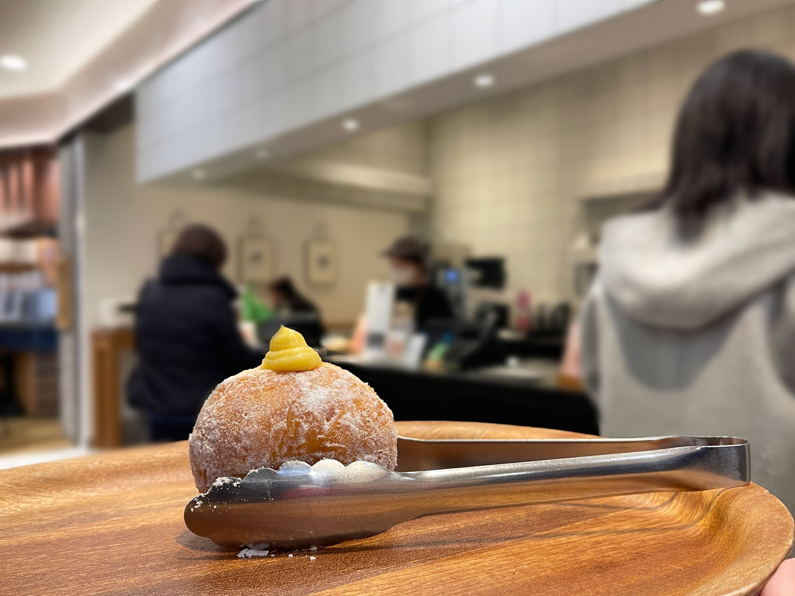 BOUL’ANGEの生搾りクリームドーナツ(カスタード)買ったよ！／札幌大通
