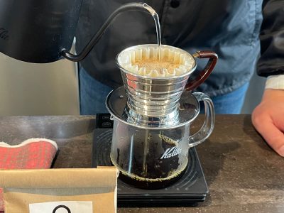 コーヒー機器販売メーカー”Kalita(カリタ)”がプロデュースした「pLus&Kalita」で珈琲飲んだ！／横浜元町