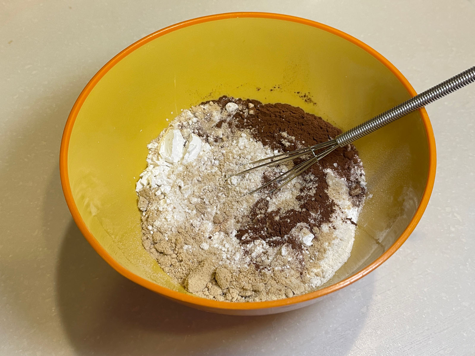 残りがちな「純ココア」を使って、タピオカ粉入り玄米粉のパウンドケーキ作ったよ！
