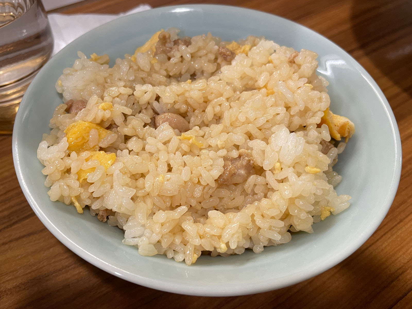 ワンタンスープ専門店「くぬぎ屋」で醤油と塩味、鶏そぼろ飯を食べたよ！／横浜関内