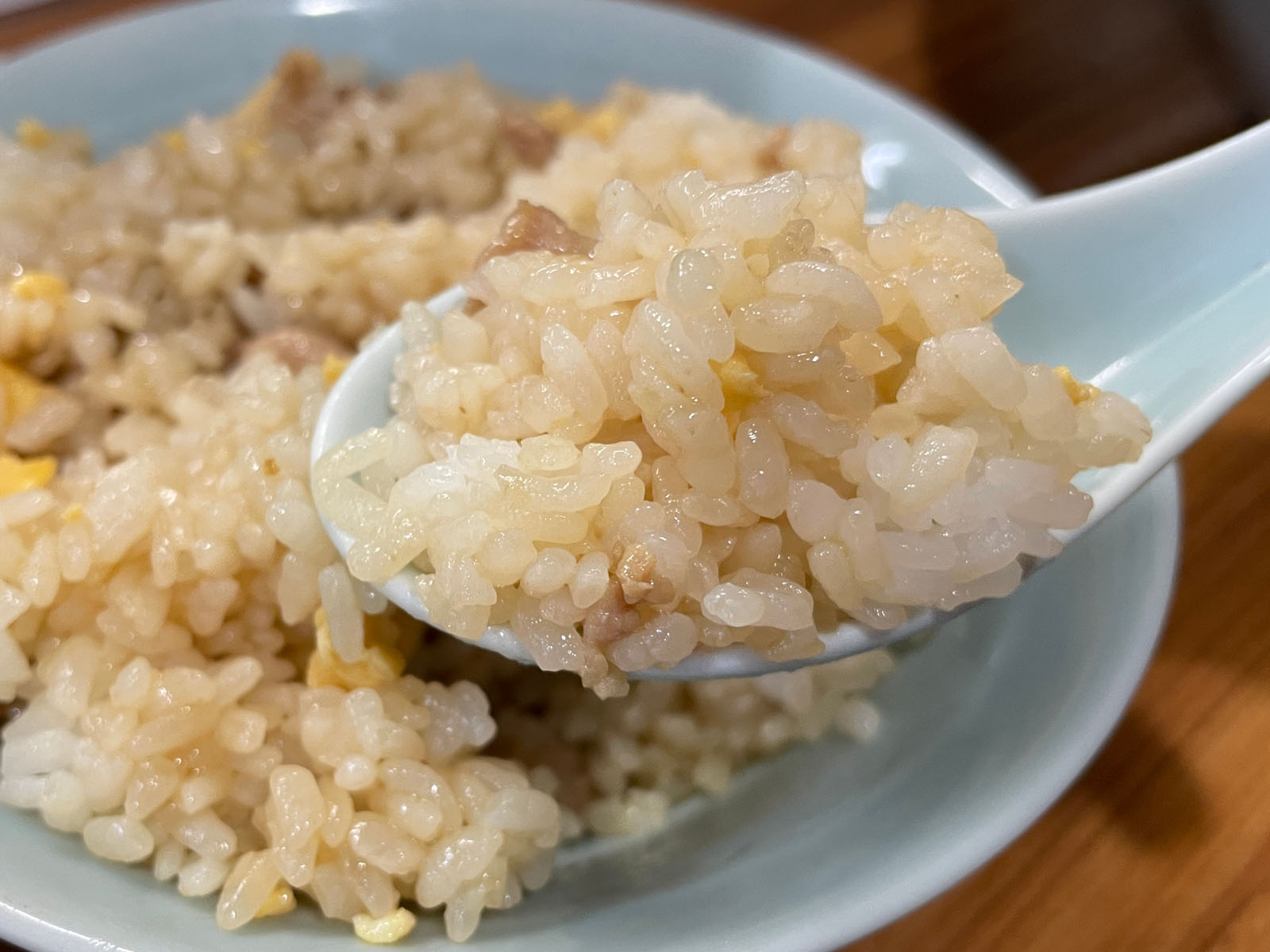 ワンタンスープ専門店「くぬぎ屋」で醤油と塩味、鶏そぼろ飯を食べたよ！／横浜関内