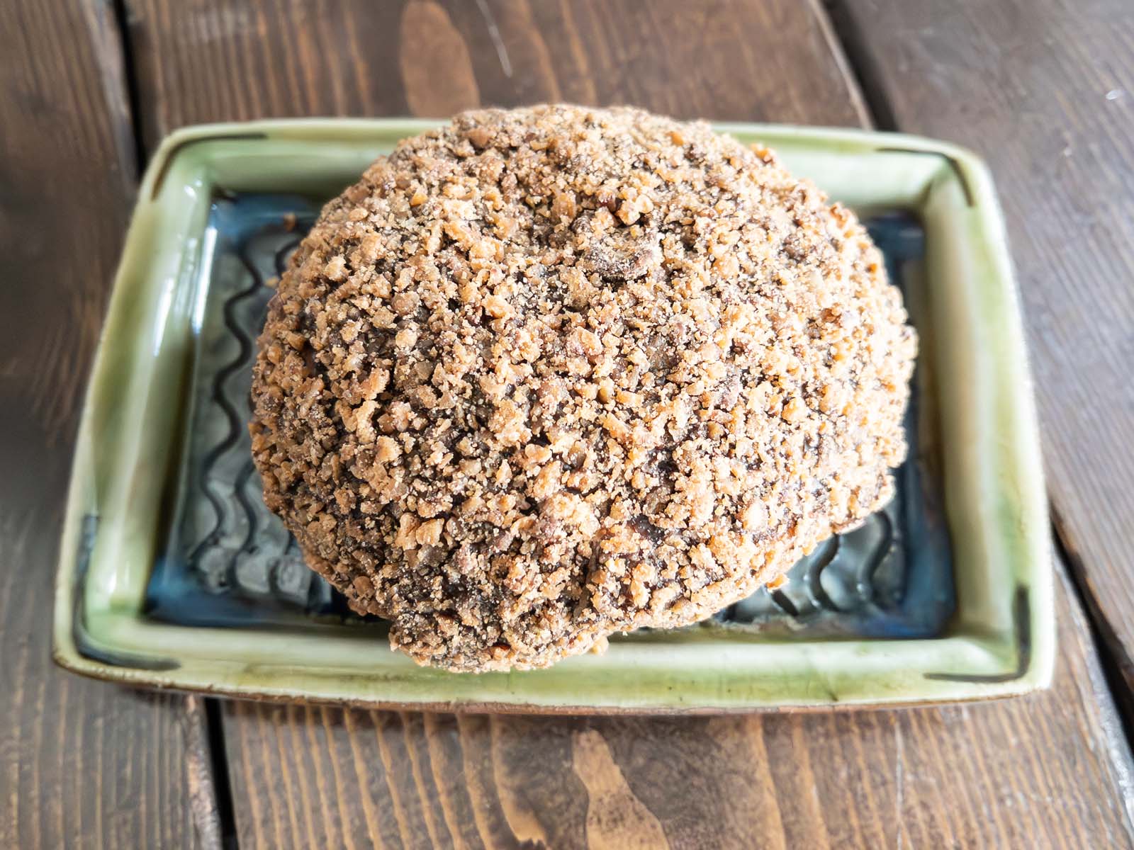 竹下製菓と清水屋が作った冷凍「ブラックモンブラン生クリームパン」食べた！