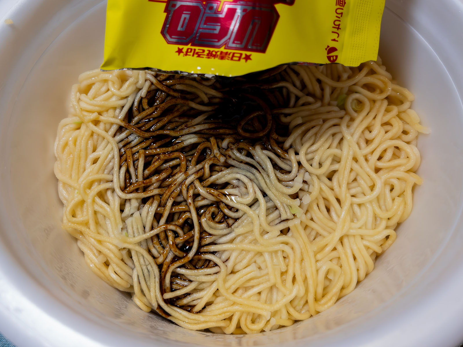 日清焼きそば U.F.O 爆盛バーレル(麺2玉の180g)食べてみた！