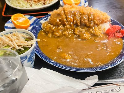 とんかつ割烹「かつ半」で美味しいカツカレーとふわふわアジフライ定食食べたよ！／横浜野毛