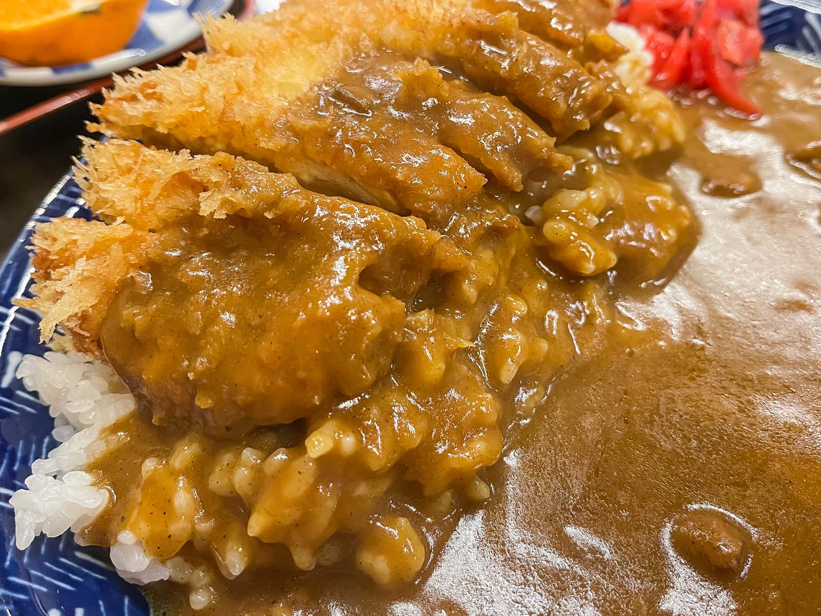 とんかつ割烹「かつ半」でカツカレーとアジフライ定食食べたよ！／横浜野毛