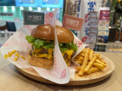 テディーズビガーバーガーのダブルチェダーチーズバーガーとポテトセット食べた！／横浜ワールドポーターズ