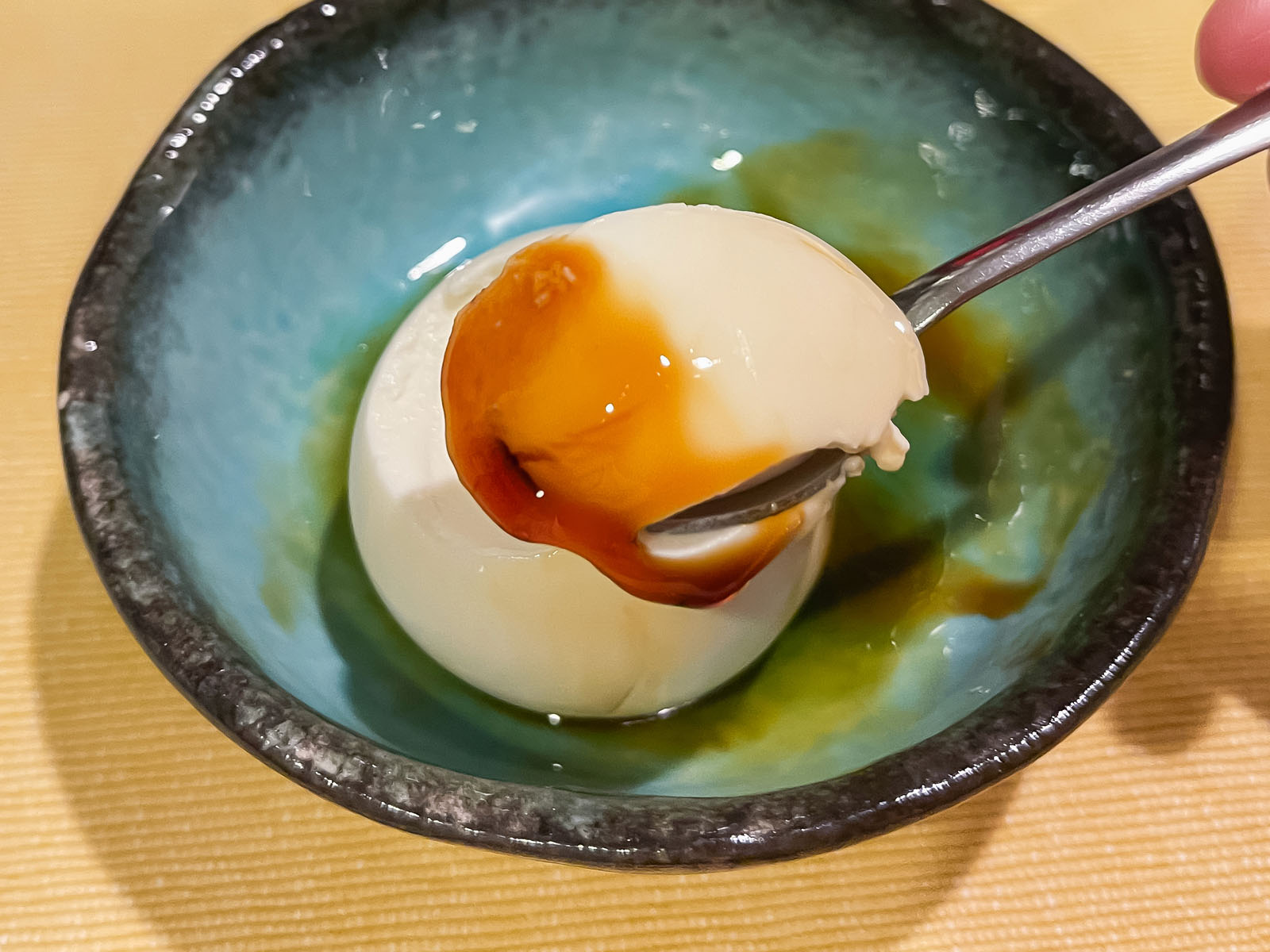 丸い形の風船に入った「牧家(Bocca)の白いプリン」食べたよ！／北海道土産