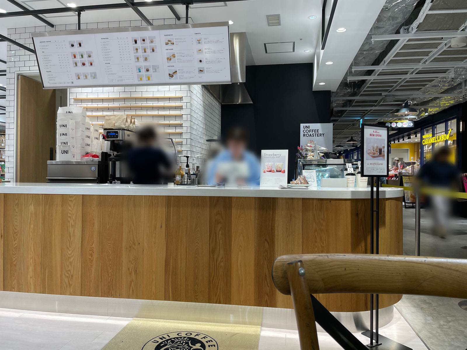横浜ハンマーヘッドにオープンしたUNIコーヒーの生ドーナツを全種類買ったみた！