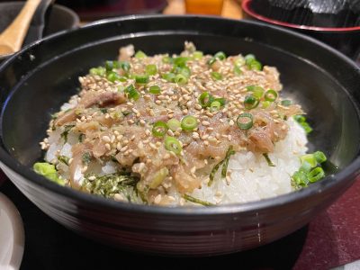 魚バル「まぶしや」でランチの”鯵のなめろうひつまぶし”と”生本マグロ丼”食べた！／横浜・関内