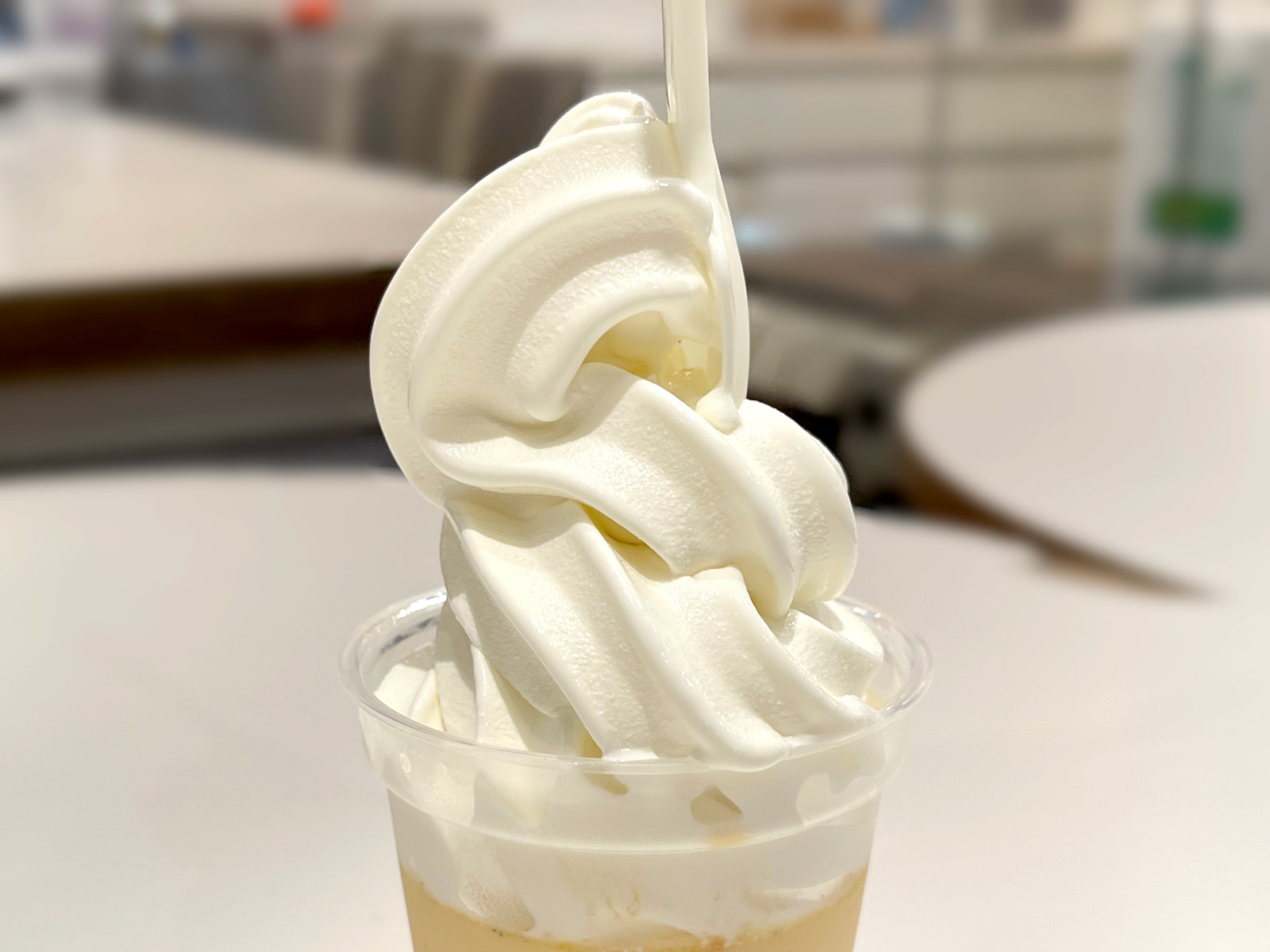 Gelato Firenze (ジェラートフィレンツェ) で固めプリンの上にソフト