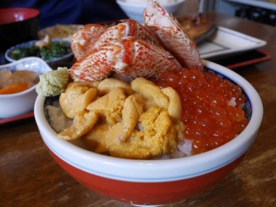 お食事処「菊水」でウニ・イクラ・毛ガニ丼とほっけ焼き定食を食べたよ／札幌市中央卸売場外市場