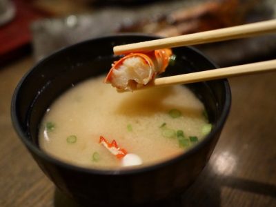 はたご家でサンマの塩焼きとザンタレと花咲蟹の鉄砲汁を食べたよ／北海道釧路