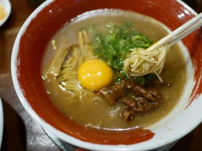 「麺王」で徳島ラーメンとチャーシュー丼食べたよ／徳島駅前本店