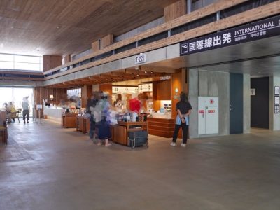 みやこ下地島空港は沖縄感満載のコンパクトなリゾート空港／沖縄・宮古島