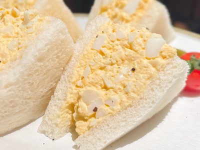 丸福珈琲店で卵たっぷりサンドイッチ「元祖タマゴダケ」食べたよ！／羽田空港店