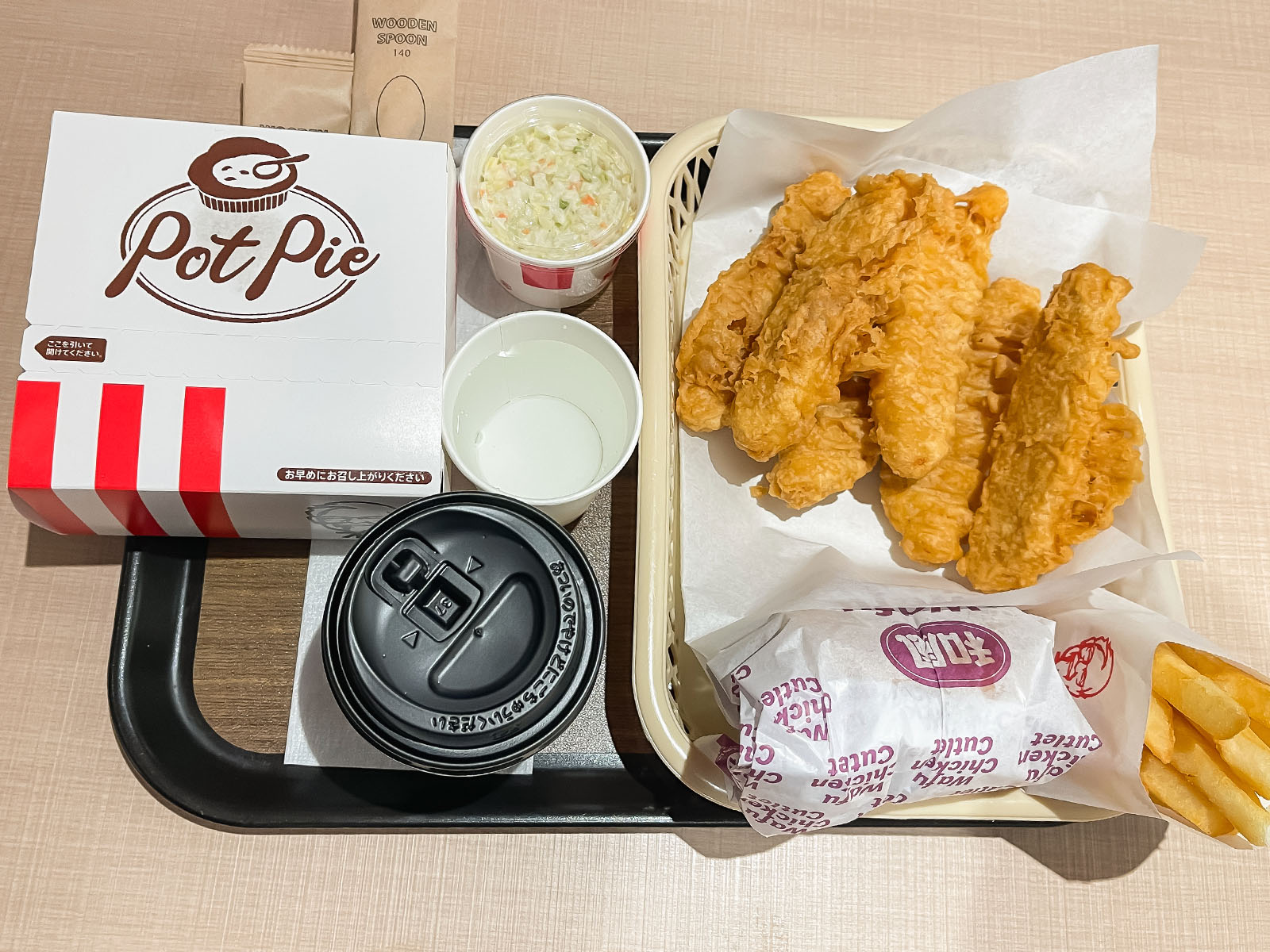 ケンタッキーで和風チキンカツバーガー、チキンクリームポットパイ、クリスピー食べたよ!