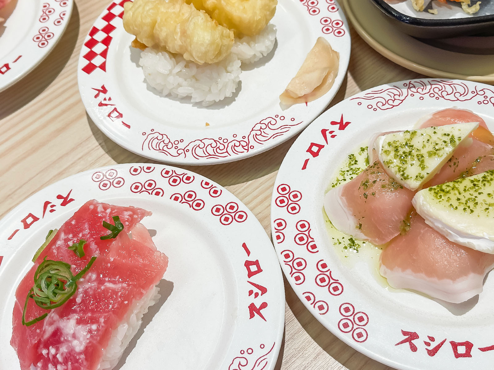 FOOD & LIFE COMPANIES(3563)の株主優待でデジローの「スシロー」で