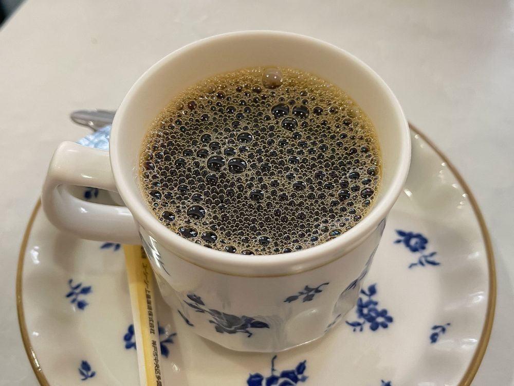 横浜第二合同庁舎の「喫茶室」で、コーヒーと固めプリン食べたよ!/横浜・馬車道