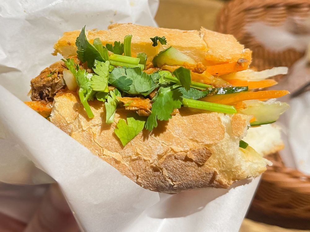 クリレス(3387)の株主優待で「シクロバインミー」のサバのトマト煮バインミー食べたよ!/CIAL横浜