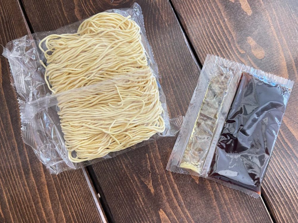 菊水の"寒干し麺"を使った「トリュフらぁめん(白トリュフオイル付)」作ってみた!/カルディコーヒーファーム