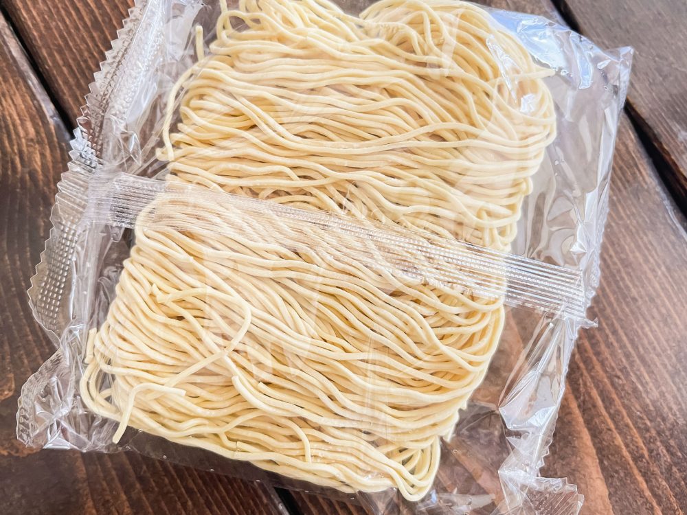 菊水の"寒干し麺"を使った「トリュフらぁめん(白トリュフオイル付)」作ってみた!/カルディコーヒーファーム