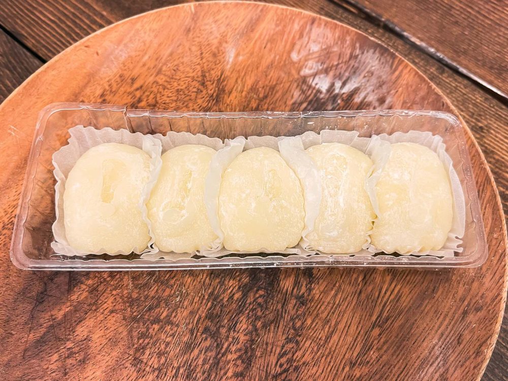 「たけや製パン」のふんわりやわらか食感の"バター餅"食べたよ!/秋田県アンテナショップ