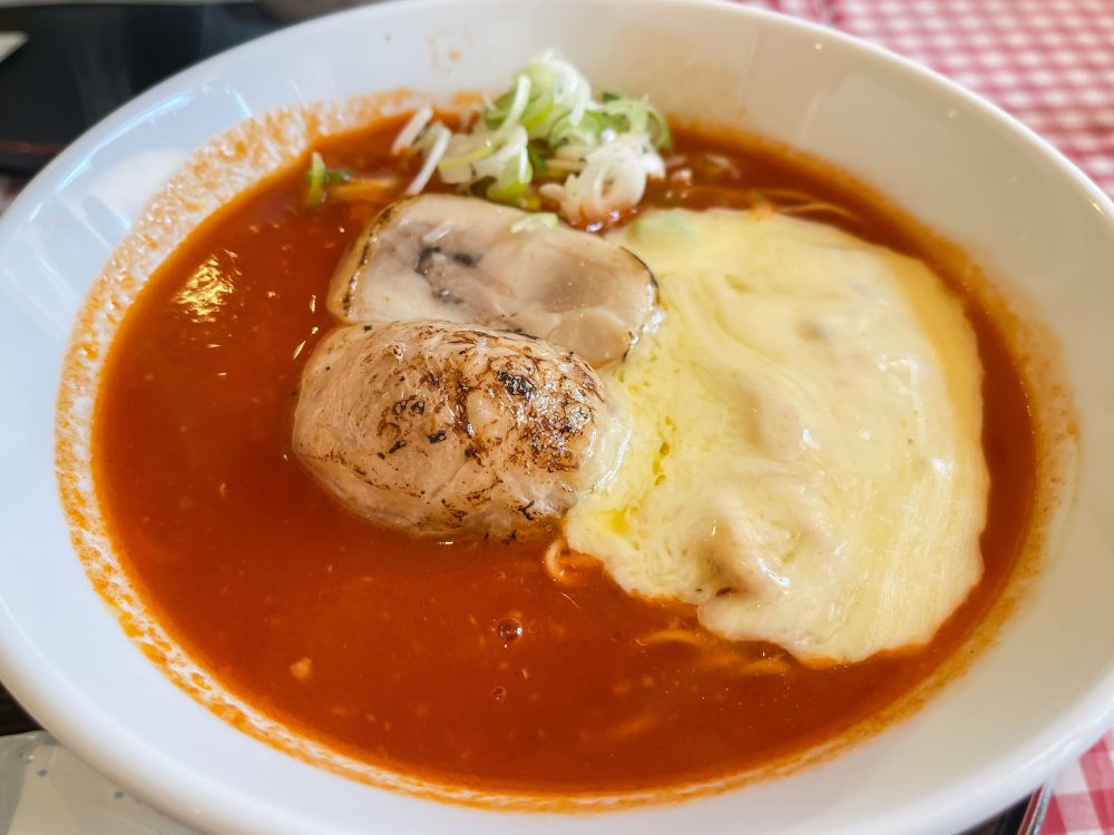 「LUNA(ルナ)の世界」で黒トリュフラーメンとアクアパッツァトマトめん食べた!/横浜・野毛